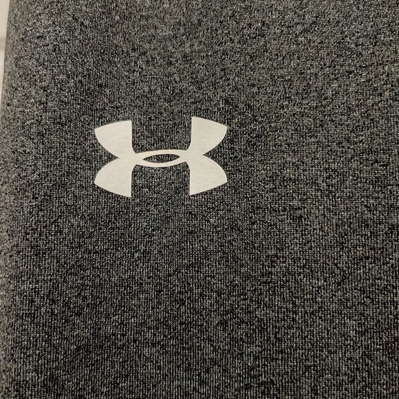 Under Armour Heat Gear Fitted Capri Gray Size Youth Large - Picture 2 of 9